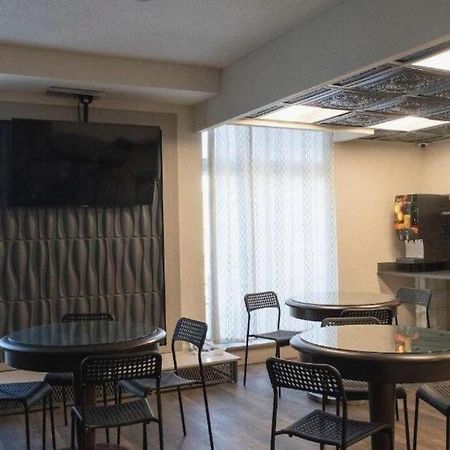 Hotel Chataura Dearborn Eksteriør billede