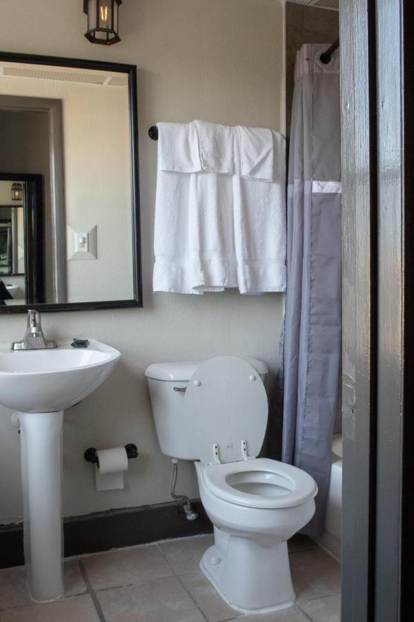 Hotel Chataura Dearborn Eksteriør billede